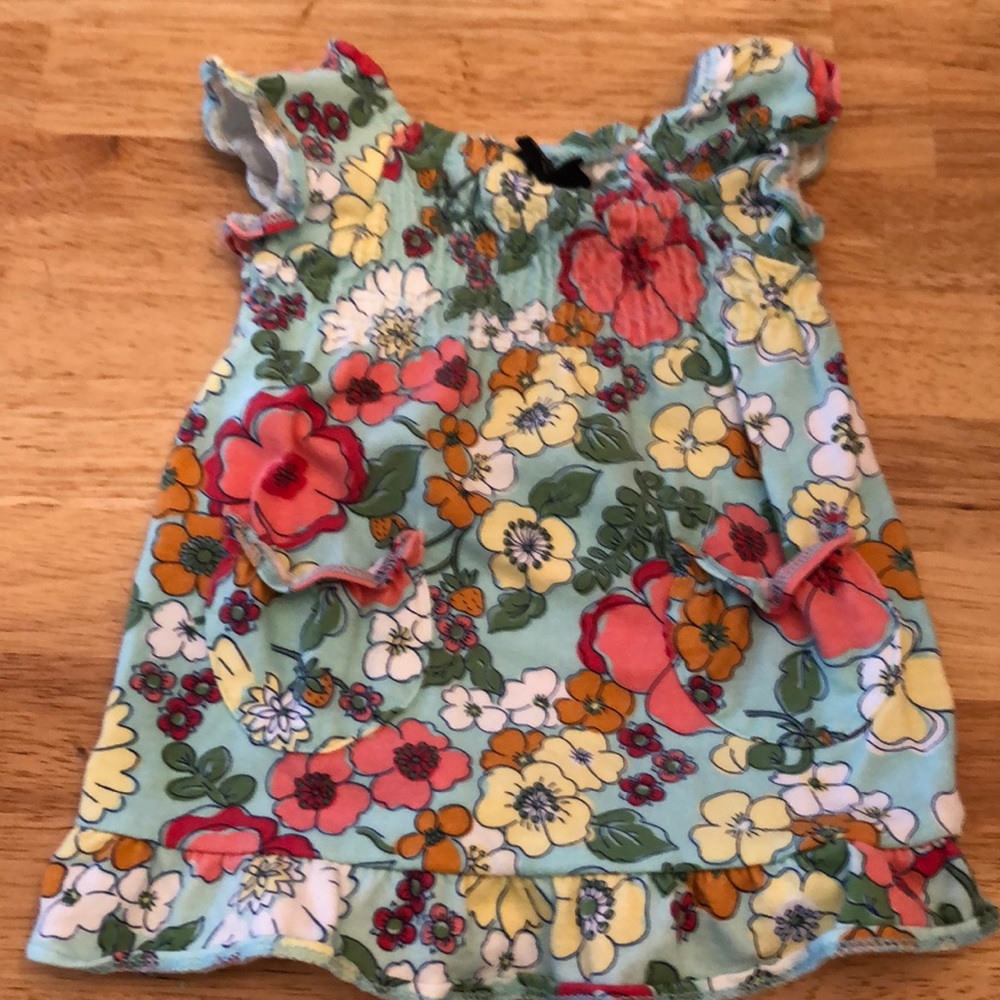 Baby short sleeved floral print top